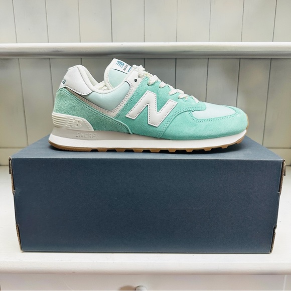 New Balance 574 Unisex Retro Running Shoes / Sneakers - Aqua Green / White - Picture 2 of 14